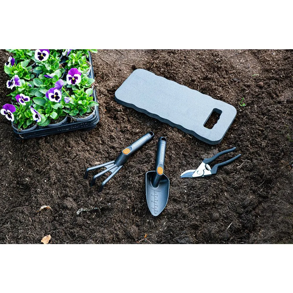 Black   Decker Garden Tool Set with Kneeling Pad | 4 Piece Set