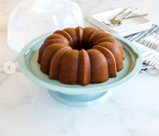 Bundt Cake Stand Serve and Store