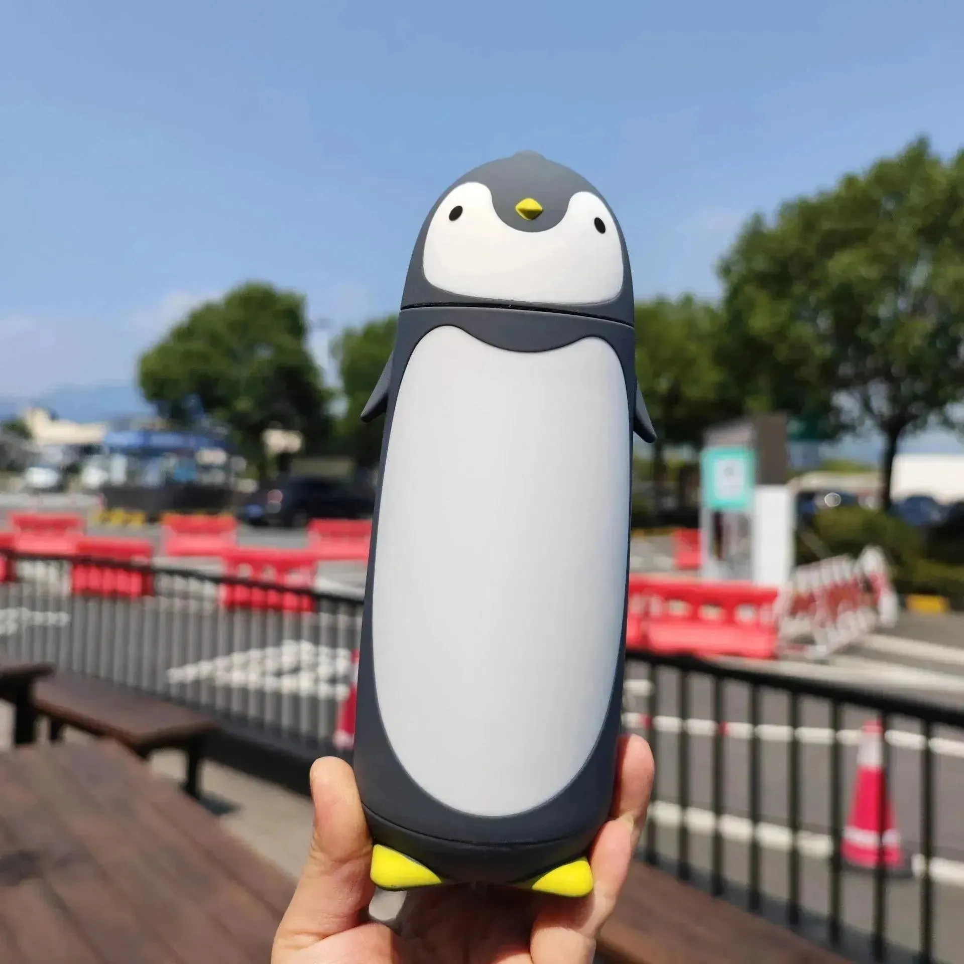 Cute & Quirky Penguin Bottle (300 ml)