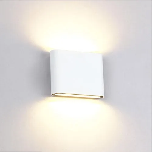 Ovalka Sleek and Slim Outdoor Wall Lamp